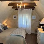 Les Maisons D'antan 5 Etoiles Saint-Geniès
